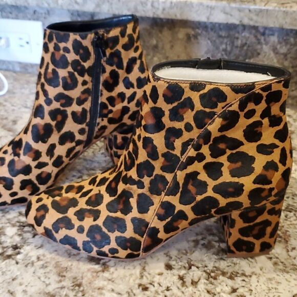 Floriann Bootie Size 9 1/2 M NWT - Picture 2 of 14